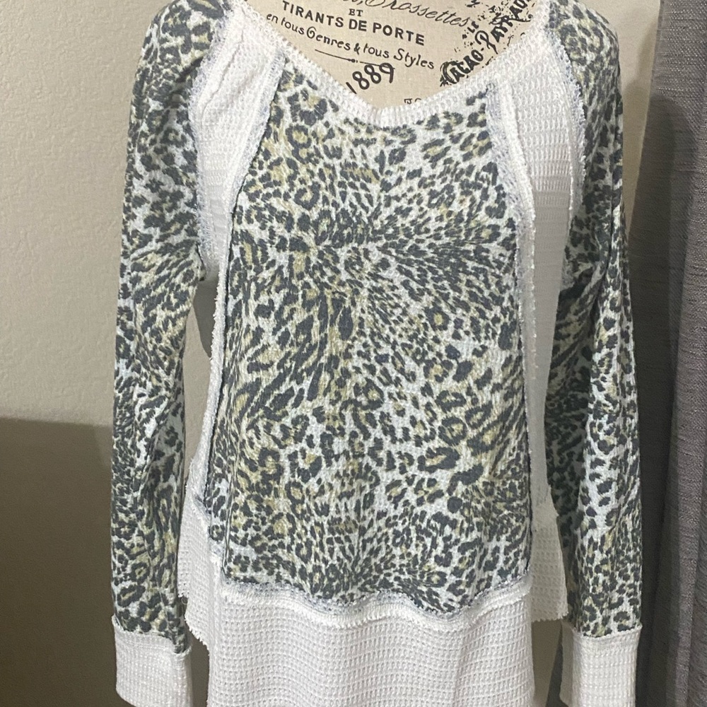Cato, size Med. Ivory long sleeve top